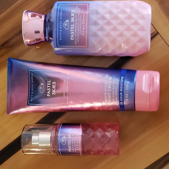 Bath & Body Works Other - Bath & Body Works Pastel Skies set - NWT